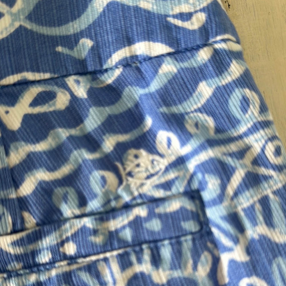 Southern Tide Blue and White Bermuda Shorts - Picture 4 of 4